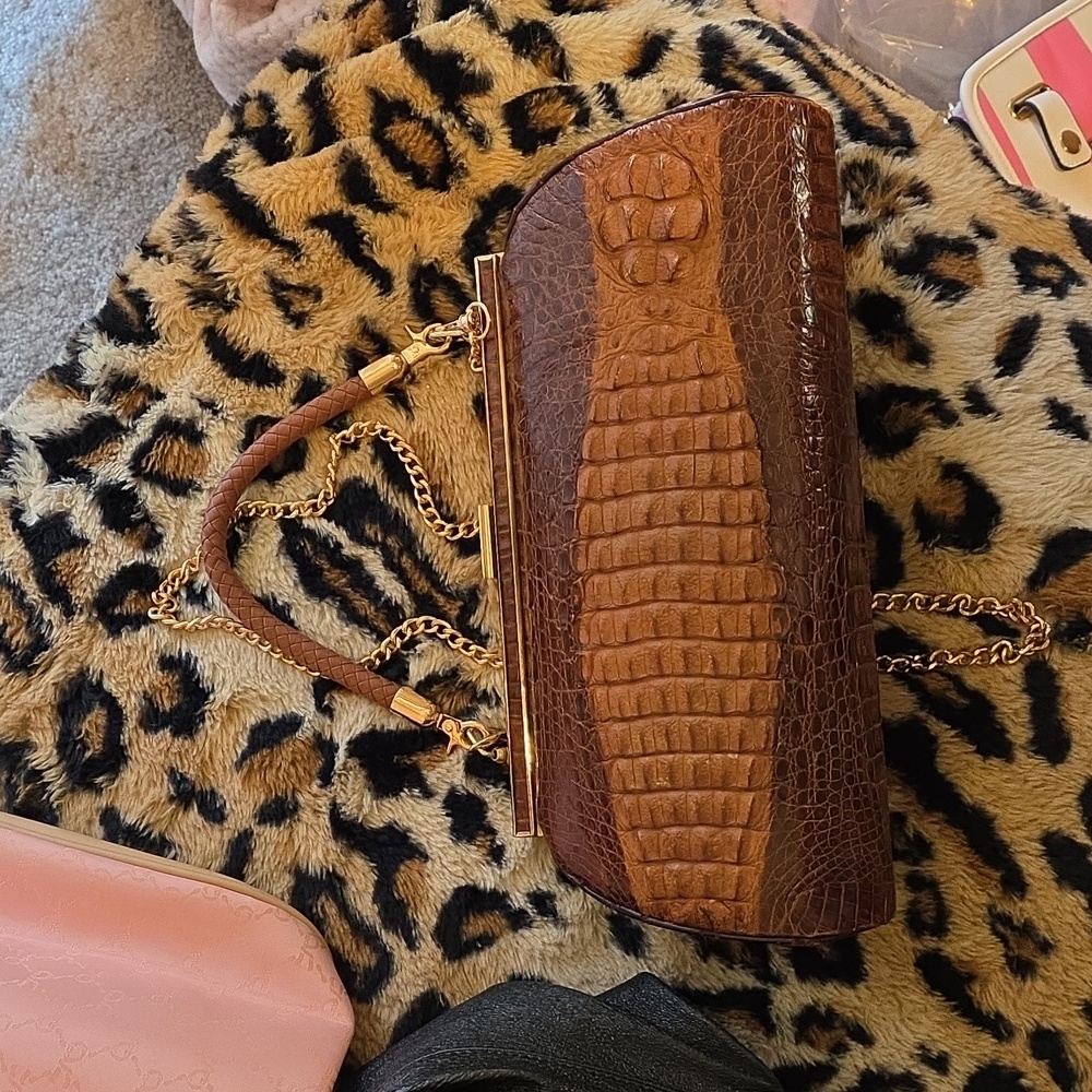Alligator (i think) clutch, replaced handles